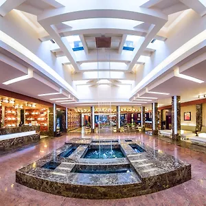 4* Отель Grand Majestic
