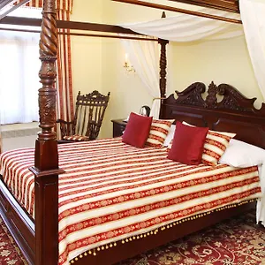 4* Отель King Charles Boutique