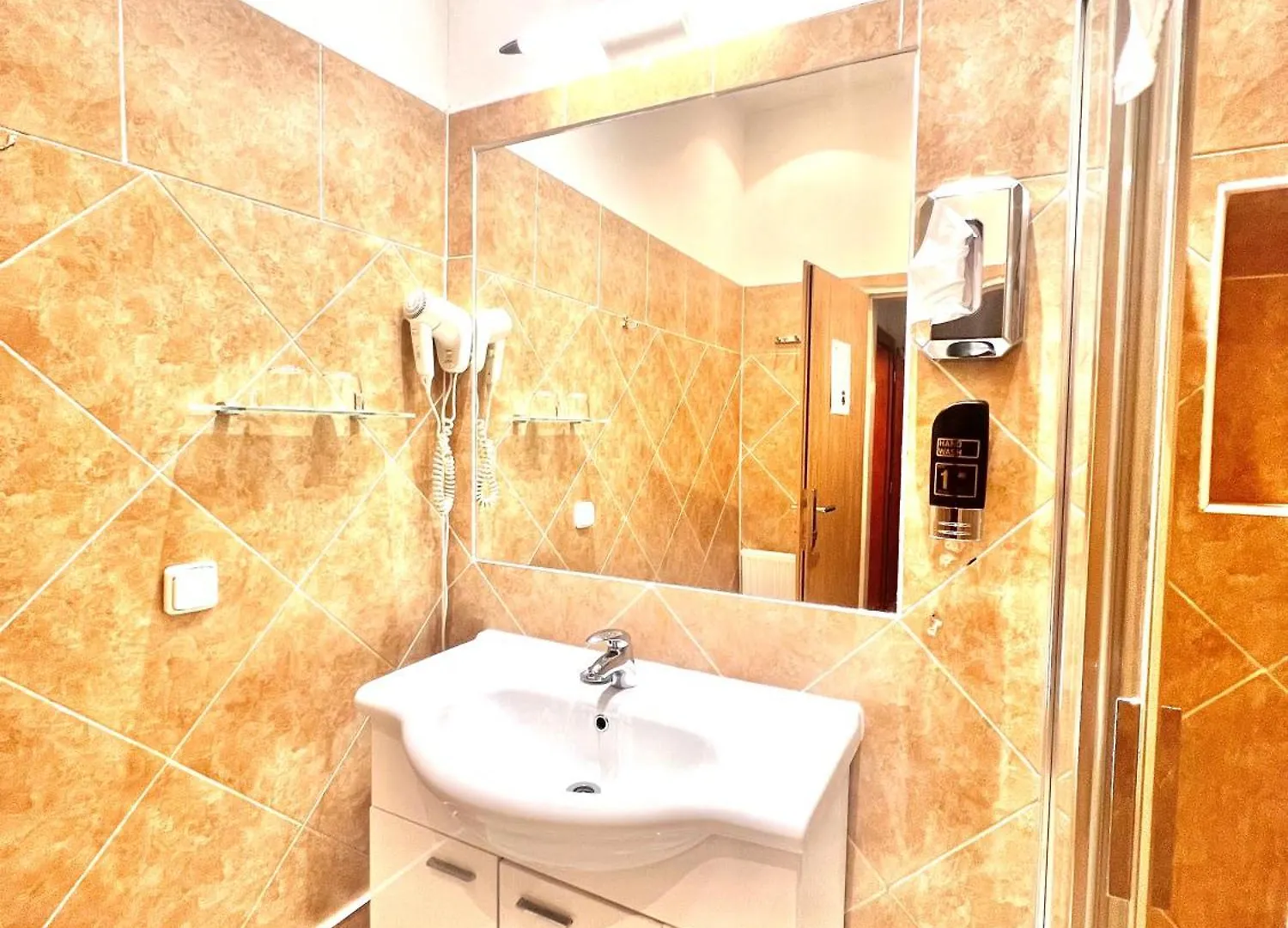 Hotel Karlin Prag 3*,