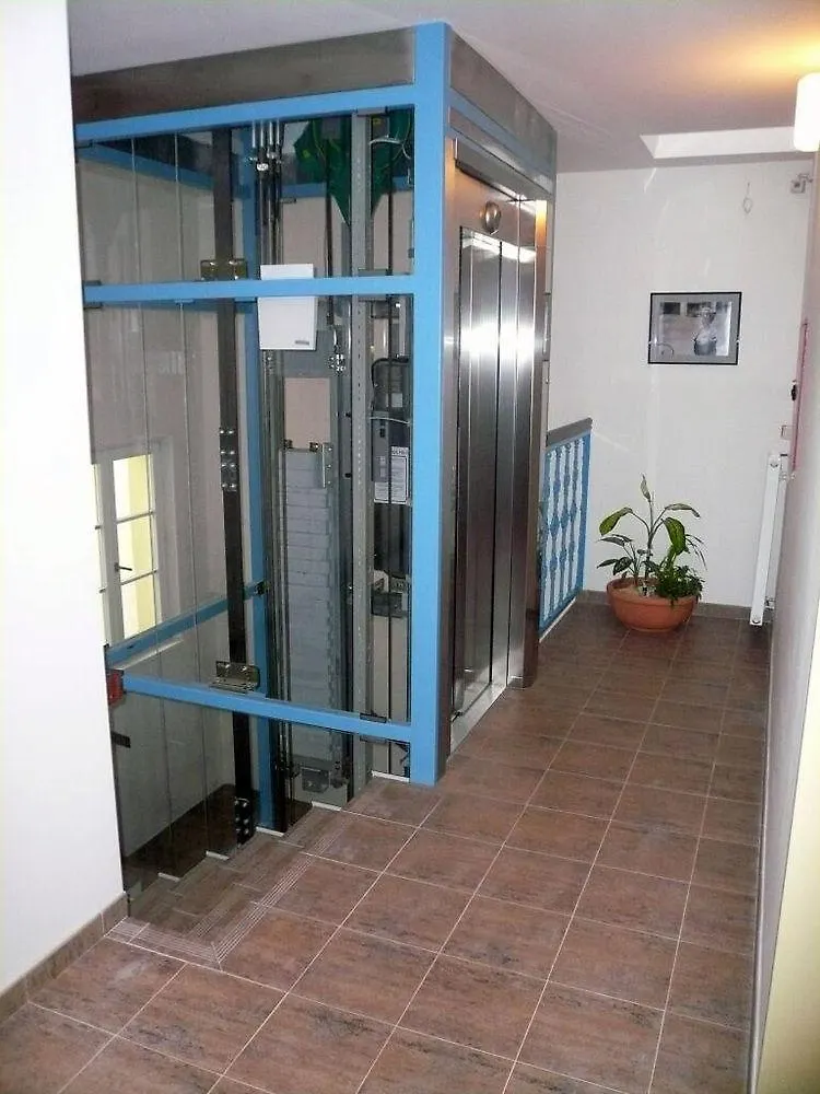 Hotel Karlin Prague 3*,